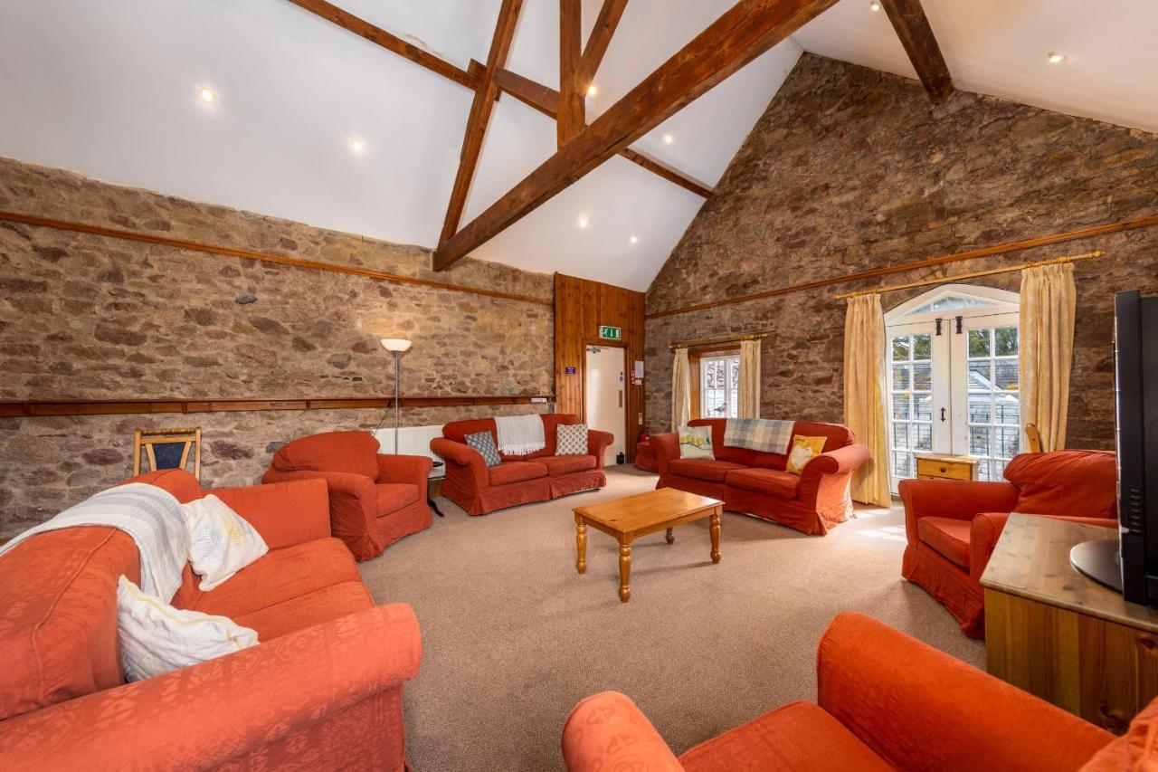 雷文格拉斯Muncaster Castle Coachman'S Quarters住宿加早餐旅馆 外观 照片