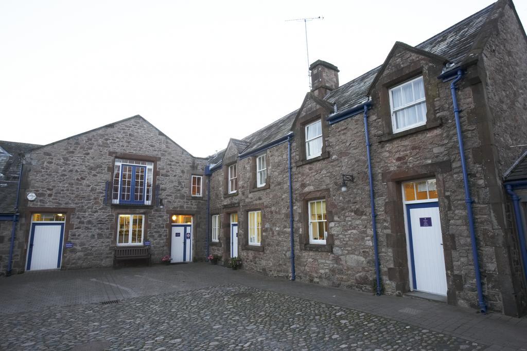 雷文格拉斯Muncaster Castle Coachman'S Quarters住宿加早餐旅馆 外观 照片